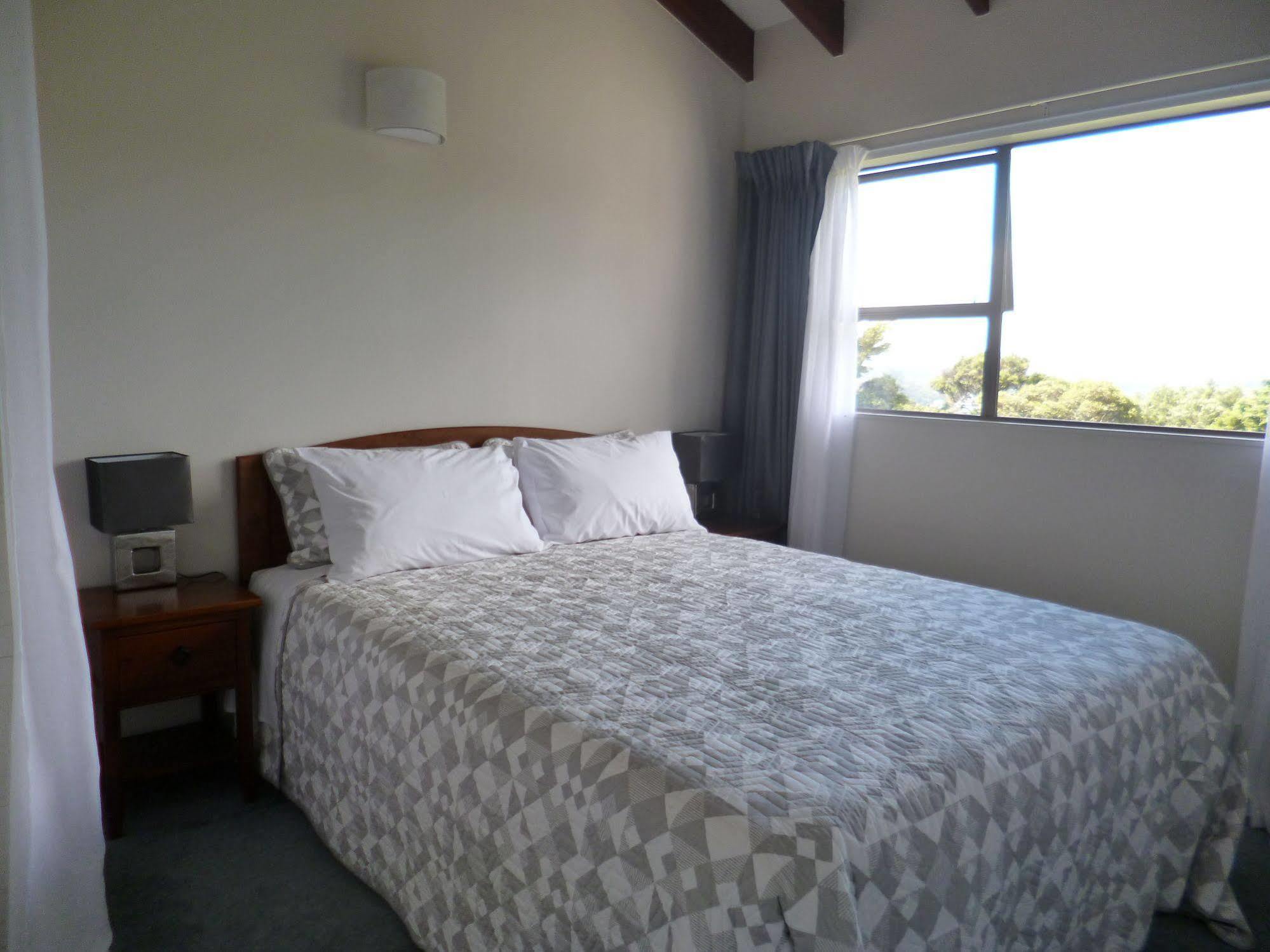Opua Boutique Seaview Motel Exterior foto